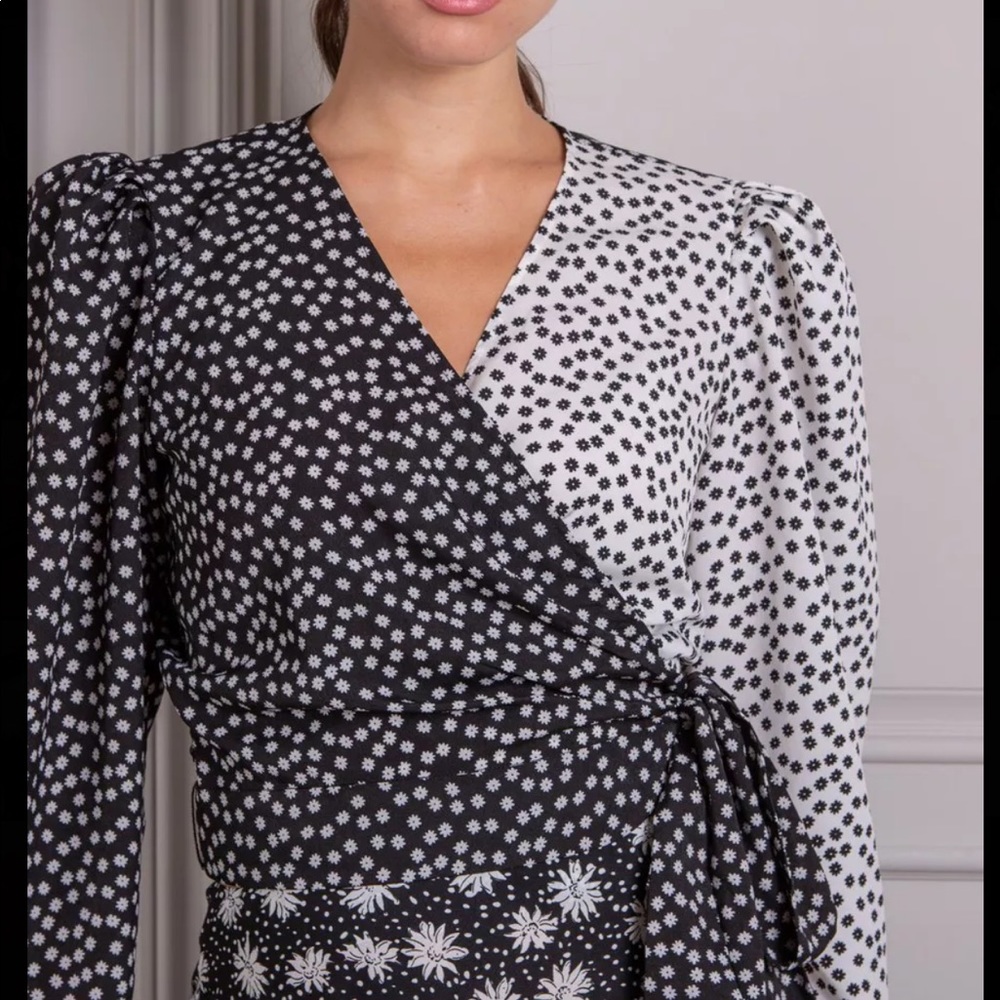 Senlis Delia floral wrap top